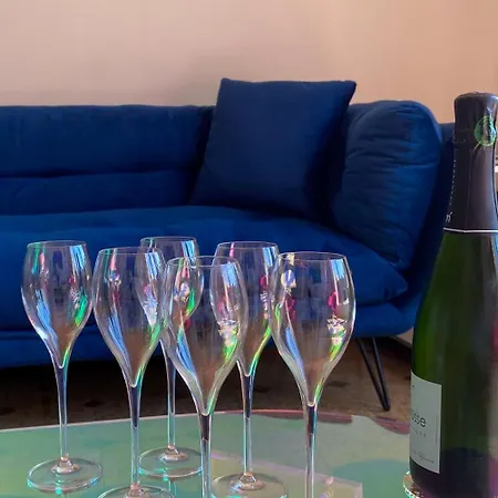 Black Rock Champagne *